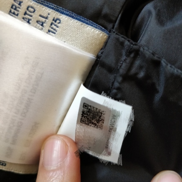 Authentic moncler coat size 0 moving sale - Picture 7 of 7